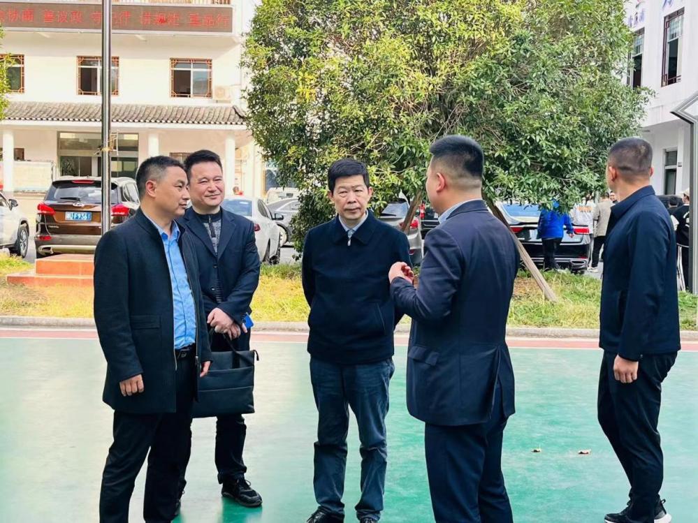 图10：与浦市镇镇长进行交流.jpg